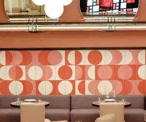 beautiful pink and red tiles / interiors